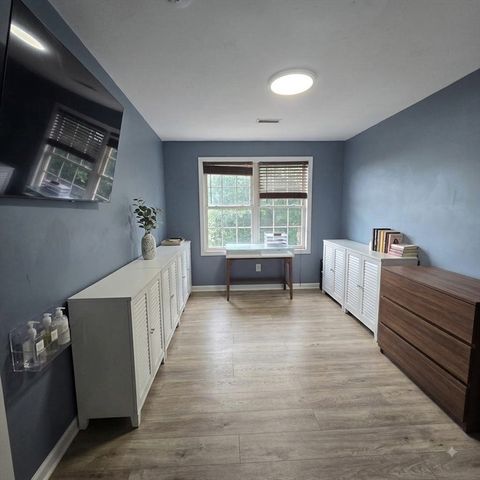 11 Fay, Worcester, MA 01604