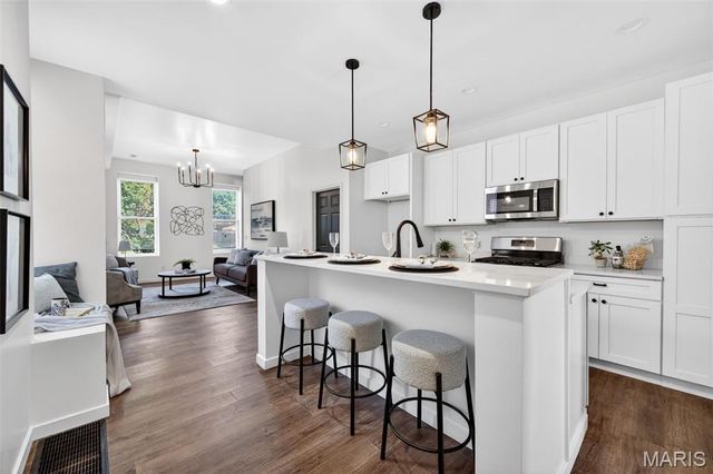 3332 Wisconsin Avenue, St Louis, MO 63118