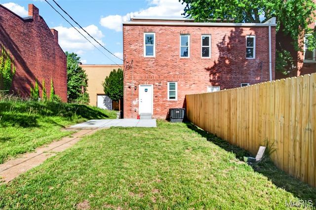 3332 Wisconsin Avenue, St Louis, MO 63118