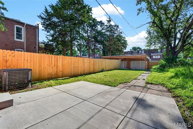 3332 Wisconsin Avenue, St Louis, MO 63118