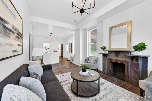 3332 Wisconsin Avenue, St Louis, MO 63118