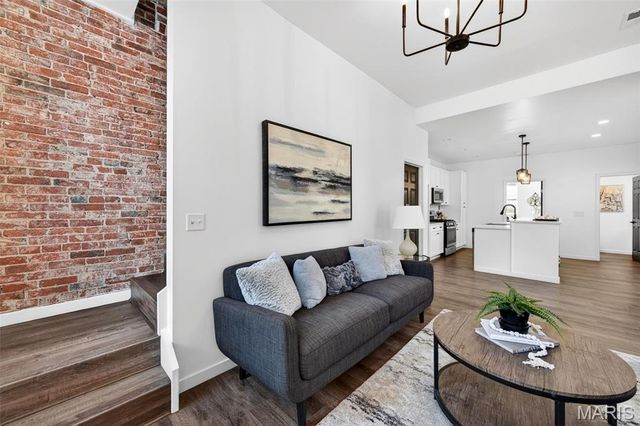 3332 Wisconsin Avenue, St Louis, MO 63118
