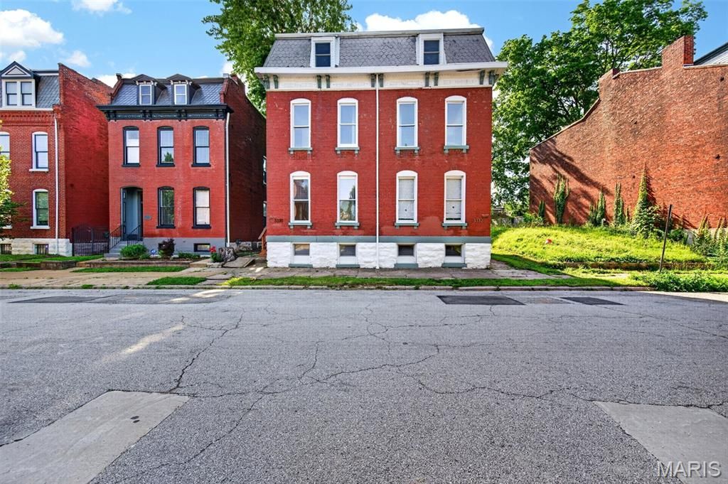 3332 Wisconsin Avenue, St Louis, MO 63118