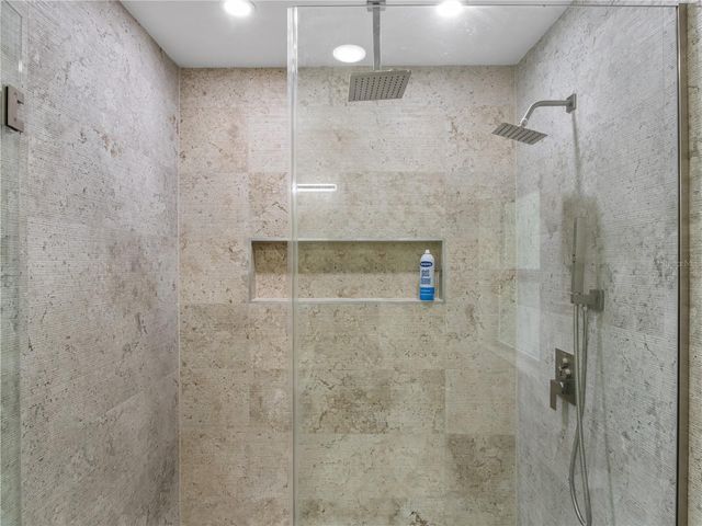 1190 W LAKESHORE DRIVE, Clermont, FL 34711