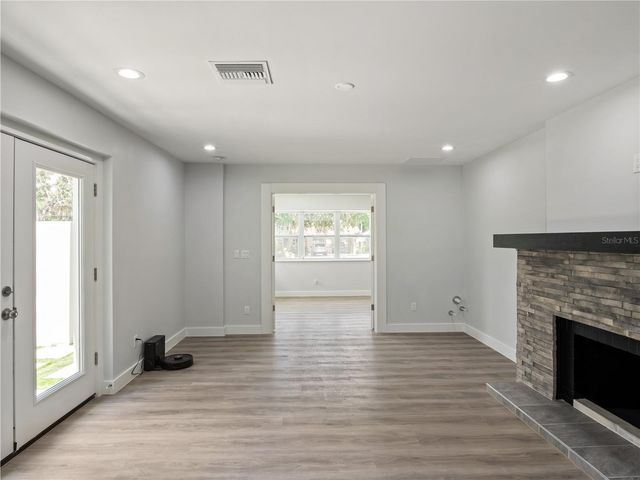 1190 W LAKESHORE DRIVE, Clermont, FL 34711