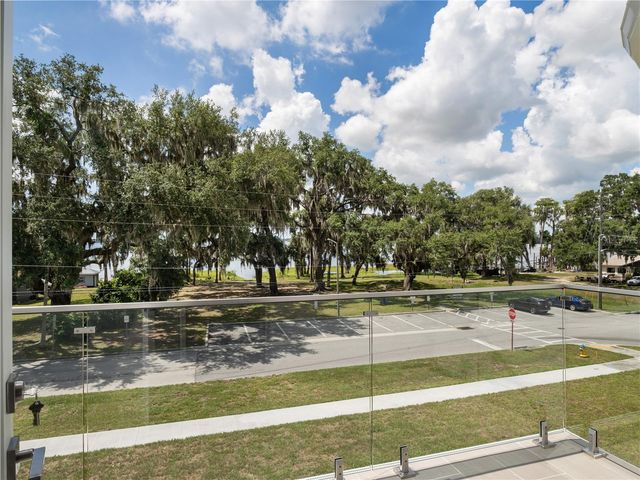 1190 W LAKESHORE DRIVE, Clermont, FL 34711