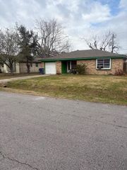 8510 Shiloh Drive, Texas City, TX 77591
