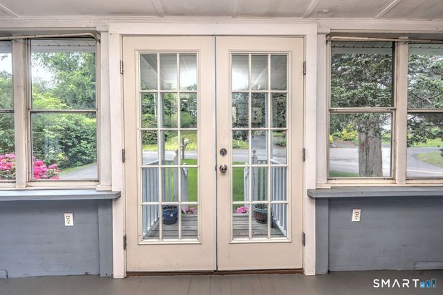 20 Highland Avenue, Woodbridge, CT 06525