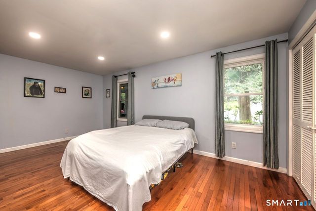 20 Highland Avenue, Woodbridge, CT 06525