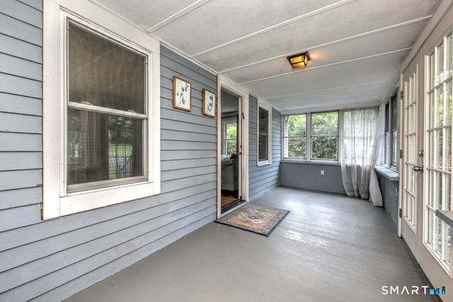20 Highland Avenue, Woodbridge, CT 06525