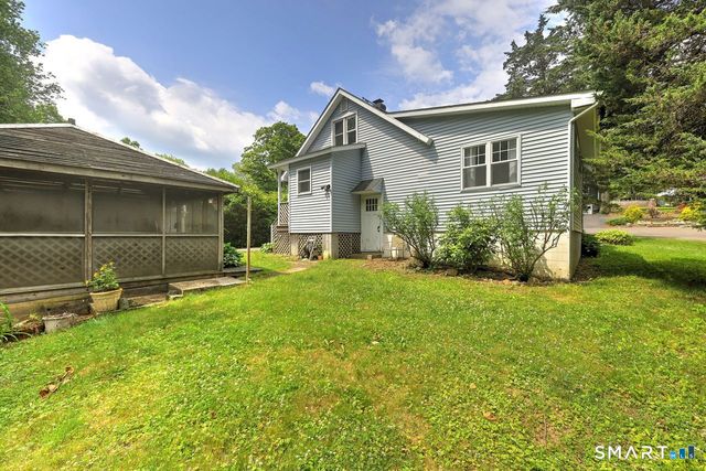 20 Highland Avenue, Woodbridge, CT 06525