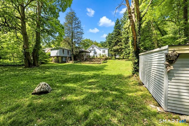20 Highland Avenue, Woodbridge, CT 06525