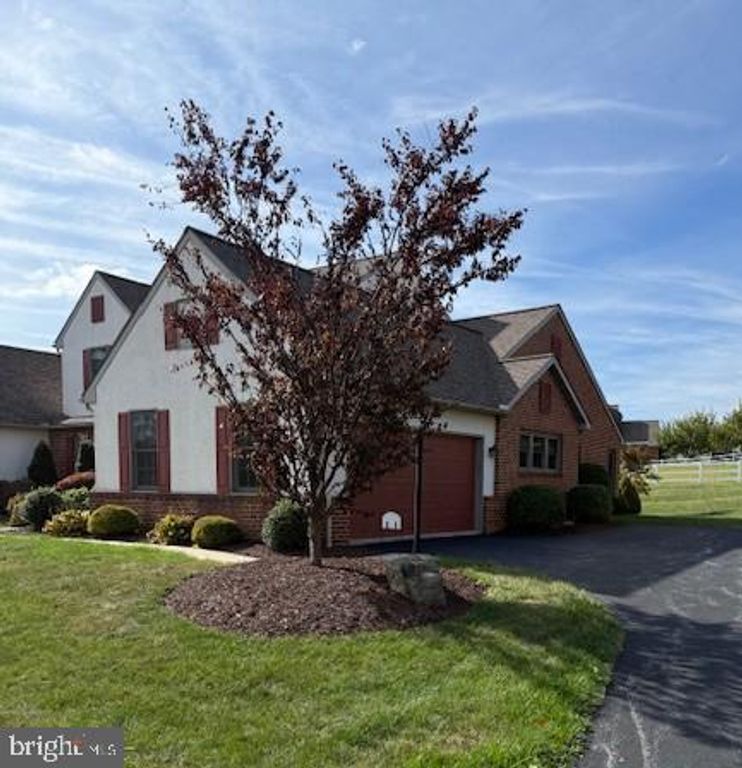 242 STEEPLECHASE DR, Elverson, PA 19520