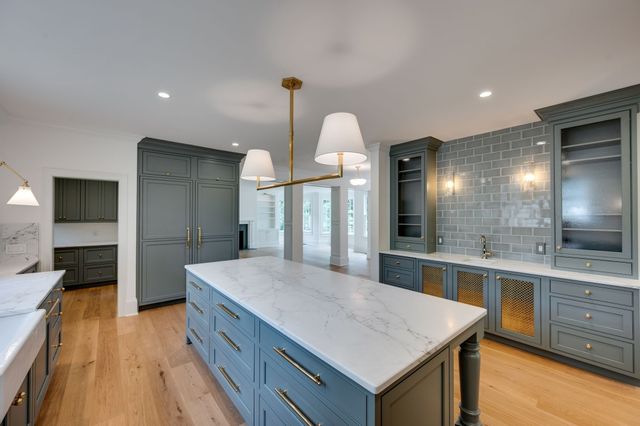 4428 Sheppard Pl, Nashville, TN 37205