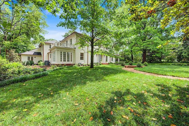 4428 Sheppard Pl, Nashville, TN 37205