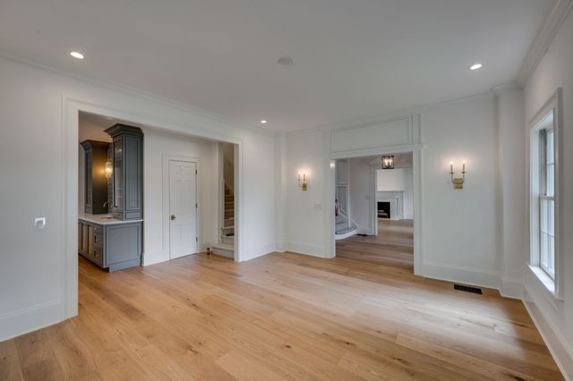 4428 Sheppard Pl, Nashville, TN 37205