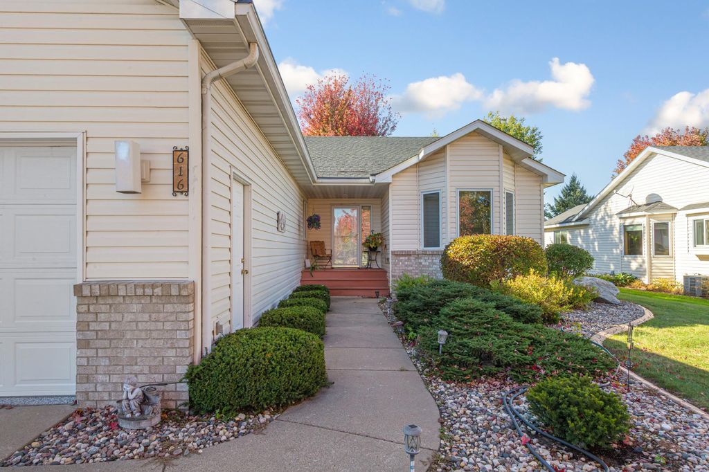 616 Obrien Parkway, Belle Plaine, MN 56011 — photo 2