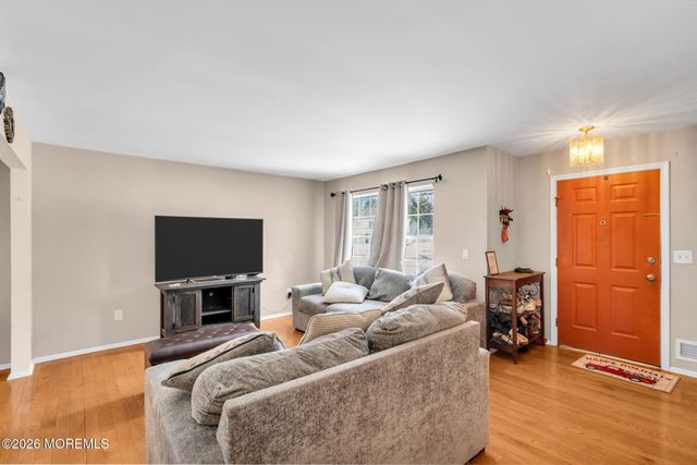 22 Evelyn Court, Brick, NJ 08723