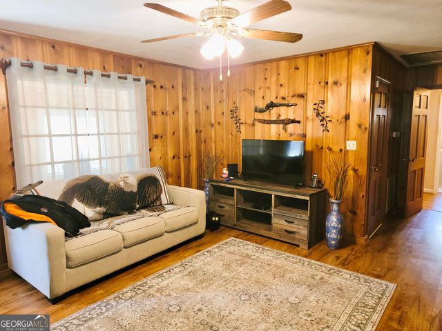 427 Oak Hill Drive, Trion, GA 30753