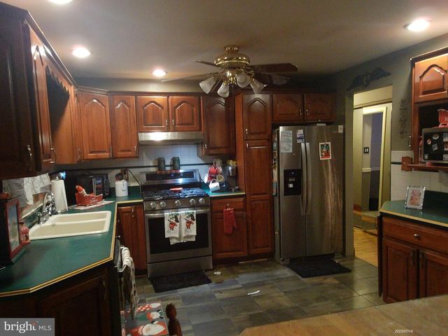 139 FAIRMOUNT AVE, Blackwood, NJ 08012