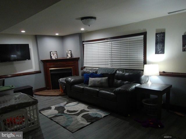 139 FAIRMOUNT AVE, Blackwood, NJ 08012