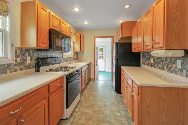 518 S. Lakeshore DRIVE, Fontana, WI 53125