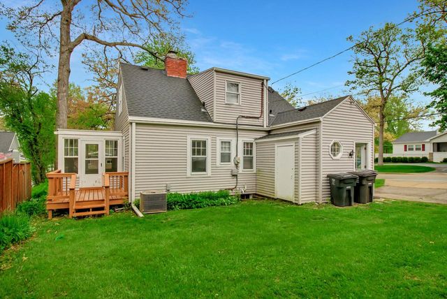 518 S. Lakeshore DRIVE, Fontana, WI 53125