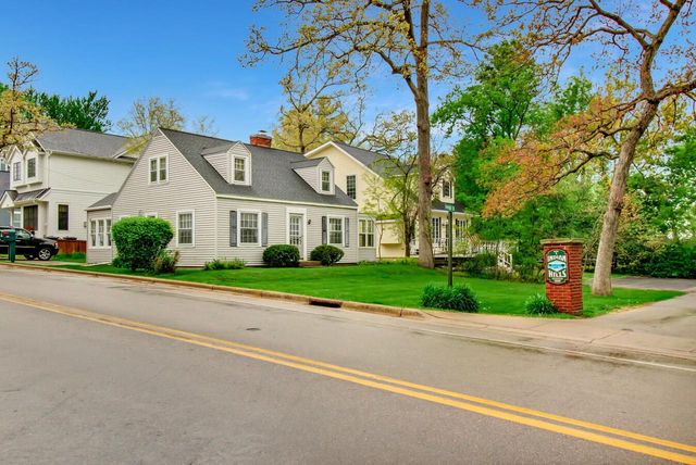 518 S. Lakeshore DRIVE, Fontana, WI 53125