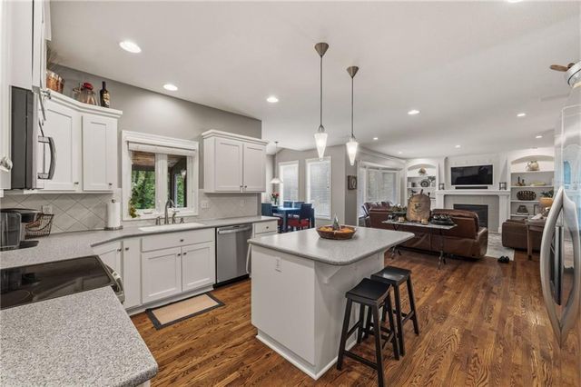 4539 Grove Street, Shawnee, KS 66226