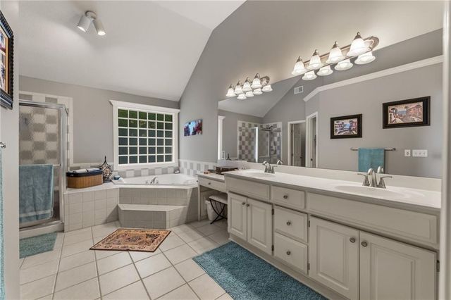 4539 Grove Street, Shawnee, KS 66226