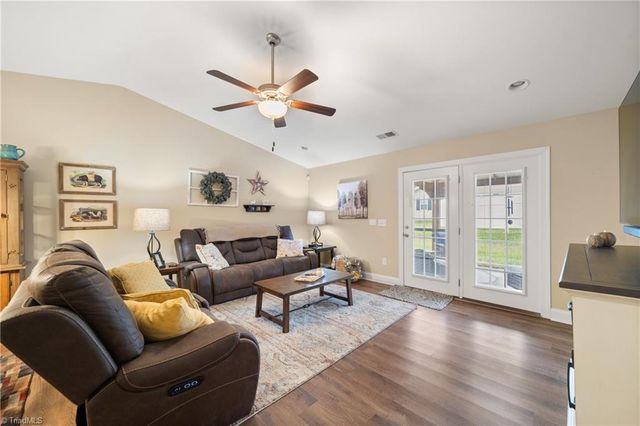 202 Oak Ridge Drive, Archdale, NC 27263