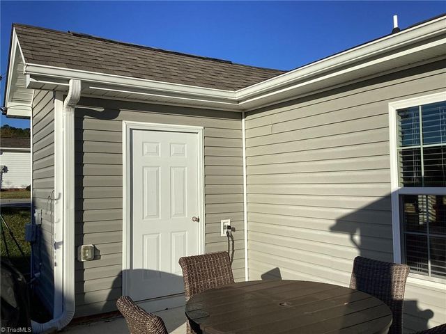 202 Oak Ridge Drive, Archdale, NC 27263