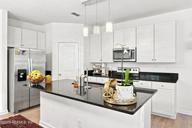 5012 BIG PINE Drive, Jacksonville, FL 32218