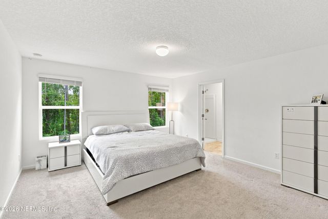 5012 BIG PINE Drive, Jacksonville, FL 32218