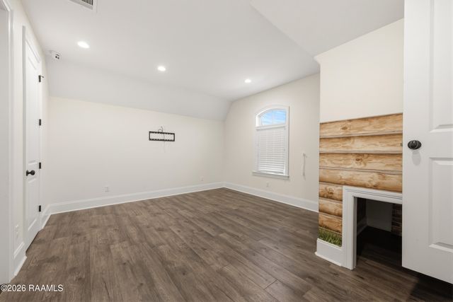 104 Mcarthur Court, Youngsville, LA 70592