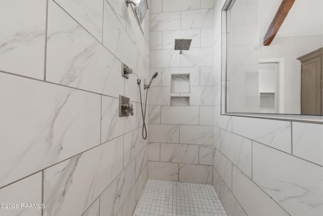 104 Mcarthur Court, Youngsville, LA 70592