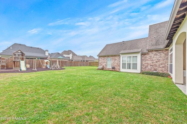 104 Mcarthur Court, Youngsville, LA 70592