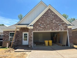 405 Country Garden Drive, Southaven, MS 38671