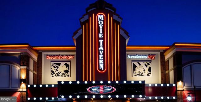 121 FOUR LEAF DR, Downingtown, PA 19335