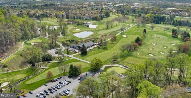 121 FOUR LEAF DR, Downingtown, PA 19335