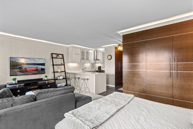 15 S 1st Street A1108, Minneapolis, MN 55401