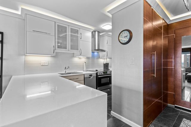 15 S 1st Street A1108, Minneapolis, MN 55401