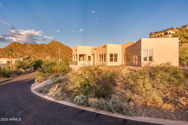 9219 N 16th Place, Phoenix, AZ 85020