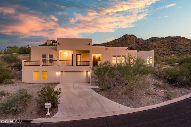 9219 N 16th Place, Phoenix, AZ 85020