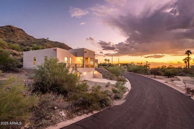 9219 N 16th Place, Phoenix, AZ 85020