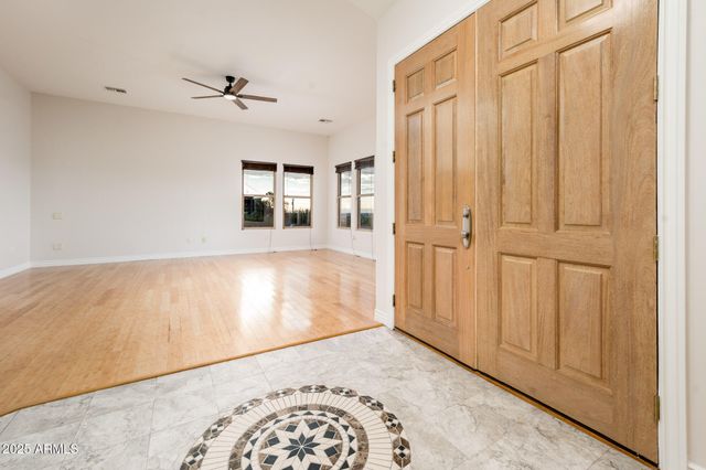 9219 N 16th Place, Phoenix, AZ 85020