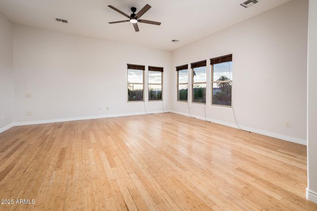 9219 N 16th Place, Phoenix, AZ 85020