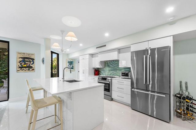 2778 S Ocean Boulevard 107s, Palm Beach, FL 33480