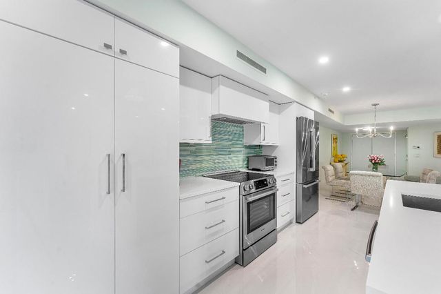 2778 S Ocean Boulevard 107s, Palm Beach, FL 33480