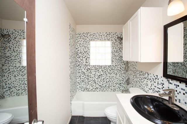 4932 9th Street, Lubbock, TX 79416